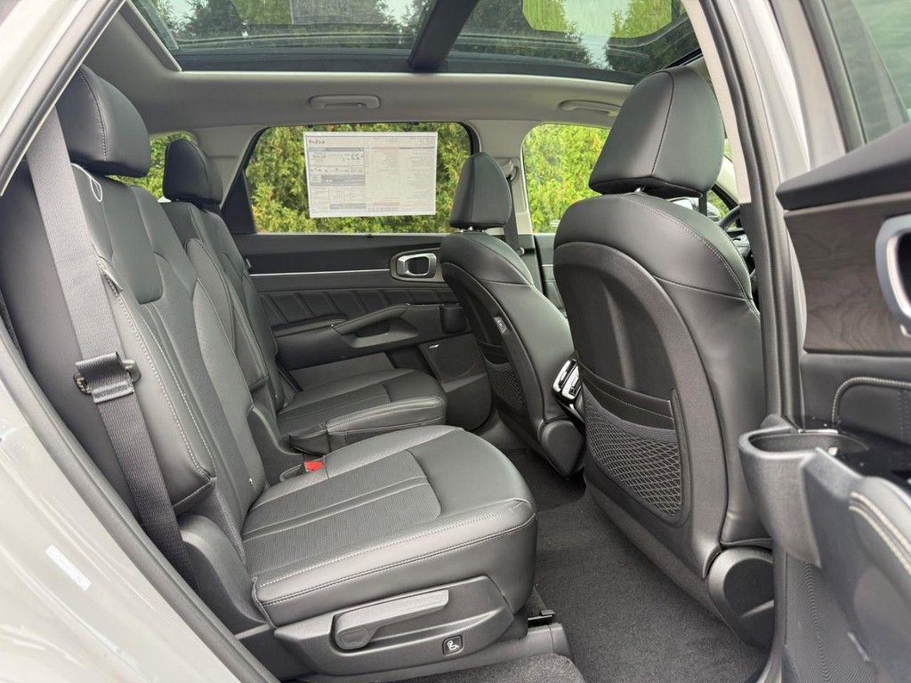 New 2026 Kia Sorento SX image 6