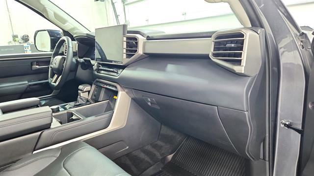 Used 2024 Toyota Tundra Limited image 24