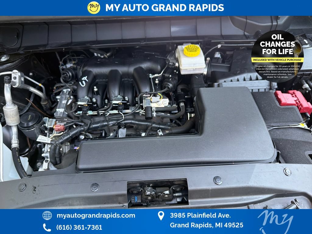 Used 2025 Nissan Pathfinder SL AWD/4WD image 29