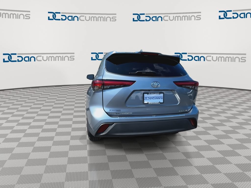 Used 2023 Toyota Highlander XLE AWD/4WD image 7