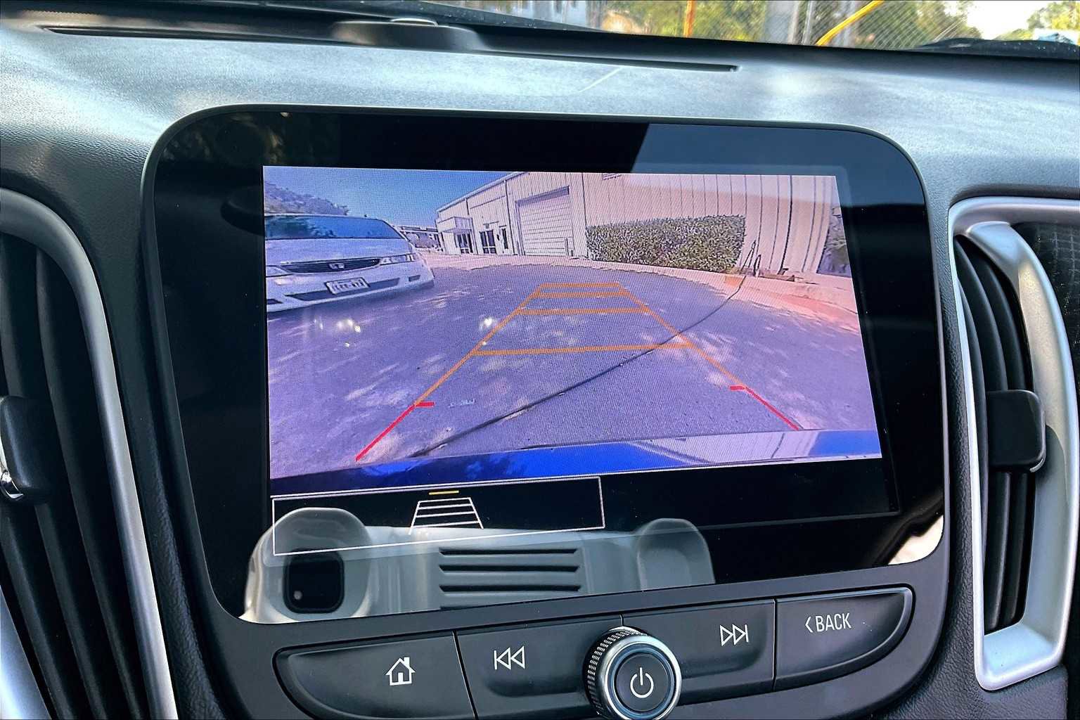 Used 2023 Chevrolet Malibu LS image 27