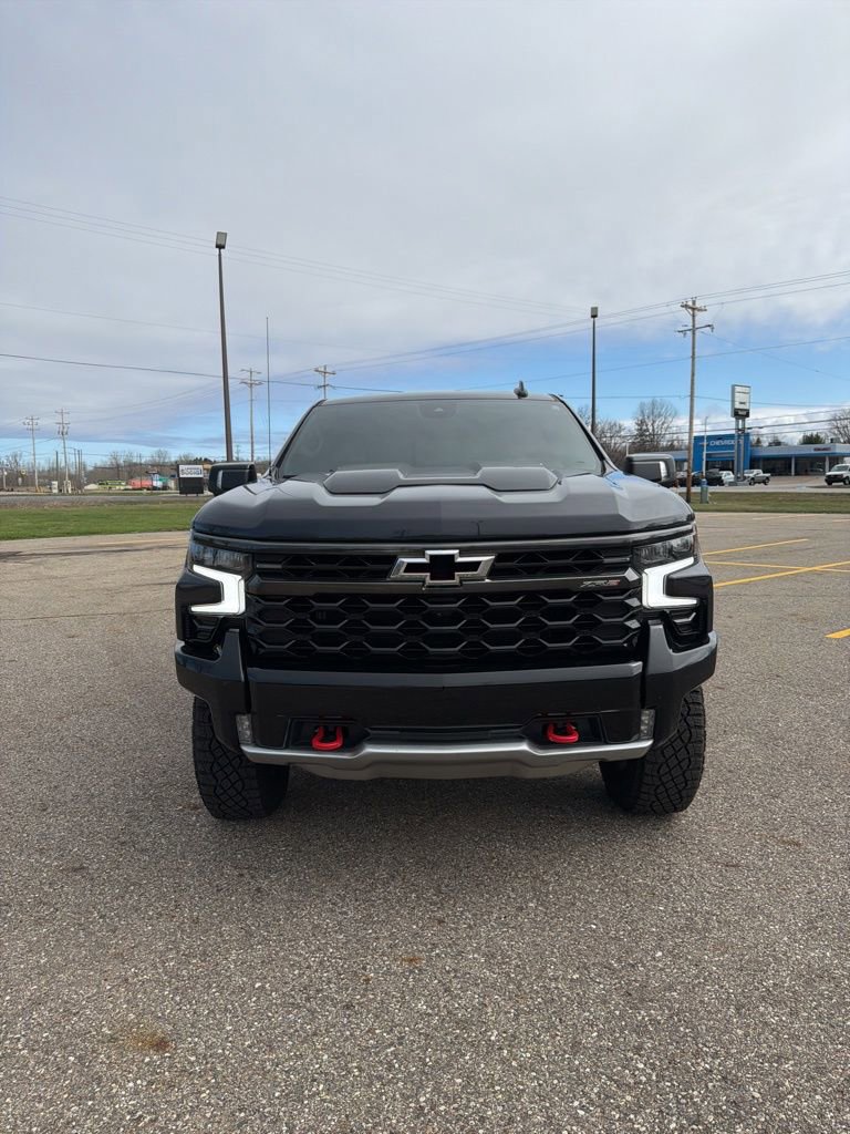 Used 2024 Chevrolet Silverado 1500 ZR2 w/ Technology Package image 2