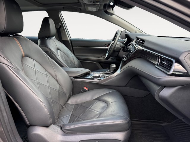Used 2019 Toyota Camry XLE FWD image 19