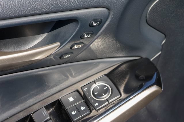 Used 2018 Lexus IS 300 AWD w/ Comfort Package image 11
