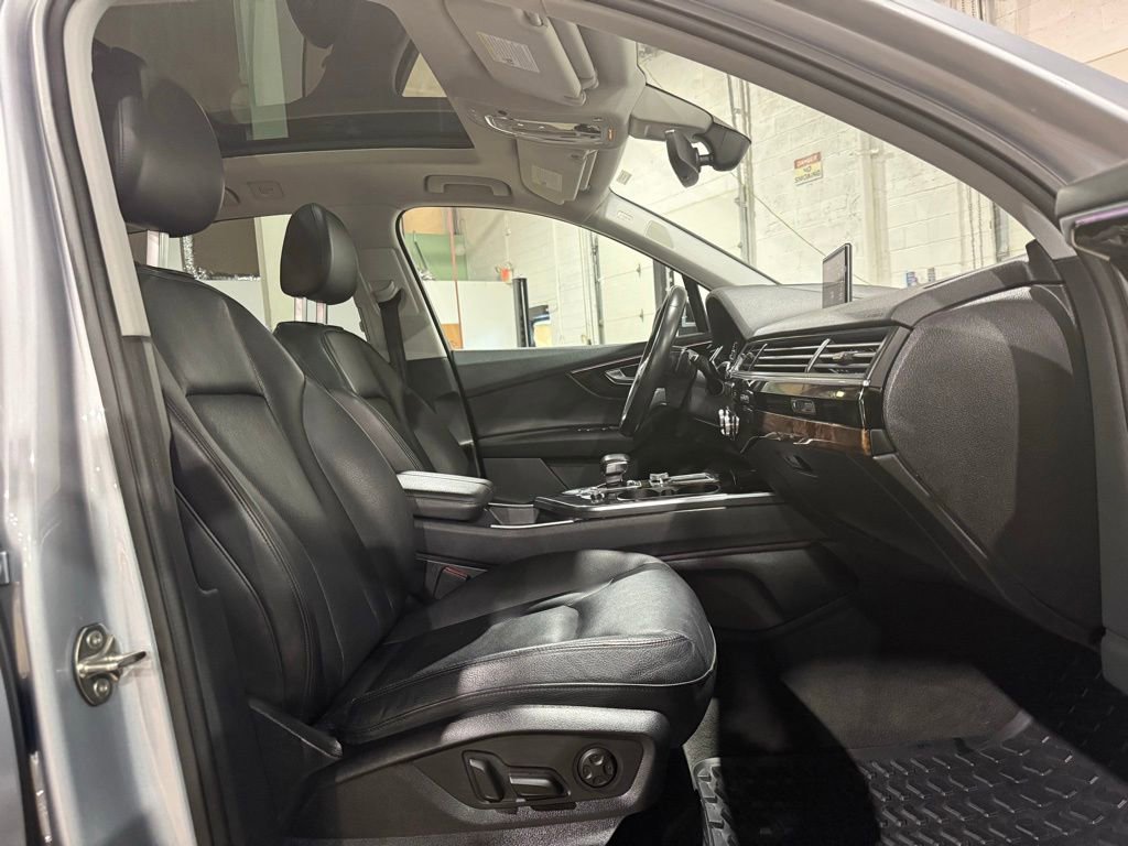 Used 2018 Audi Q7 3.0T Prestige w/ Prestige Package image 29