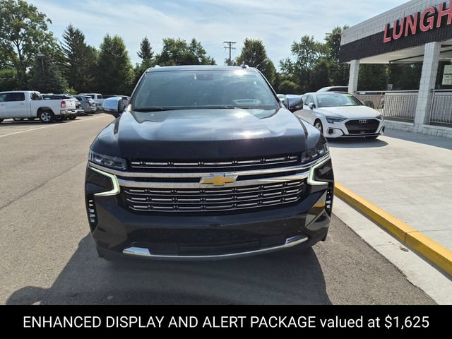 Used 2024 Chevrolet Suburban Premier AWD/4WD image 3