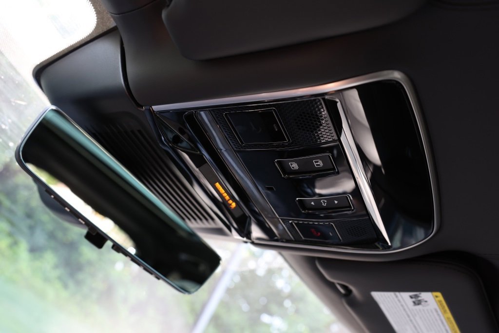 Used 2023 Land Rover Range Rover Long Wheelbase Autobiography image 45