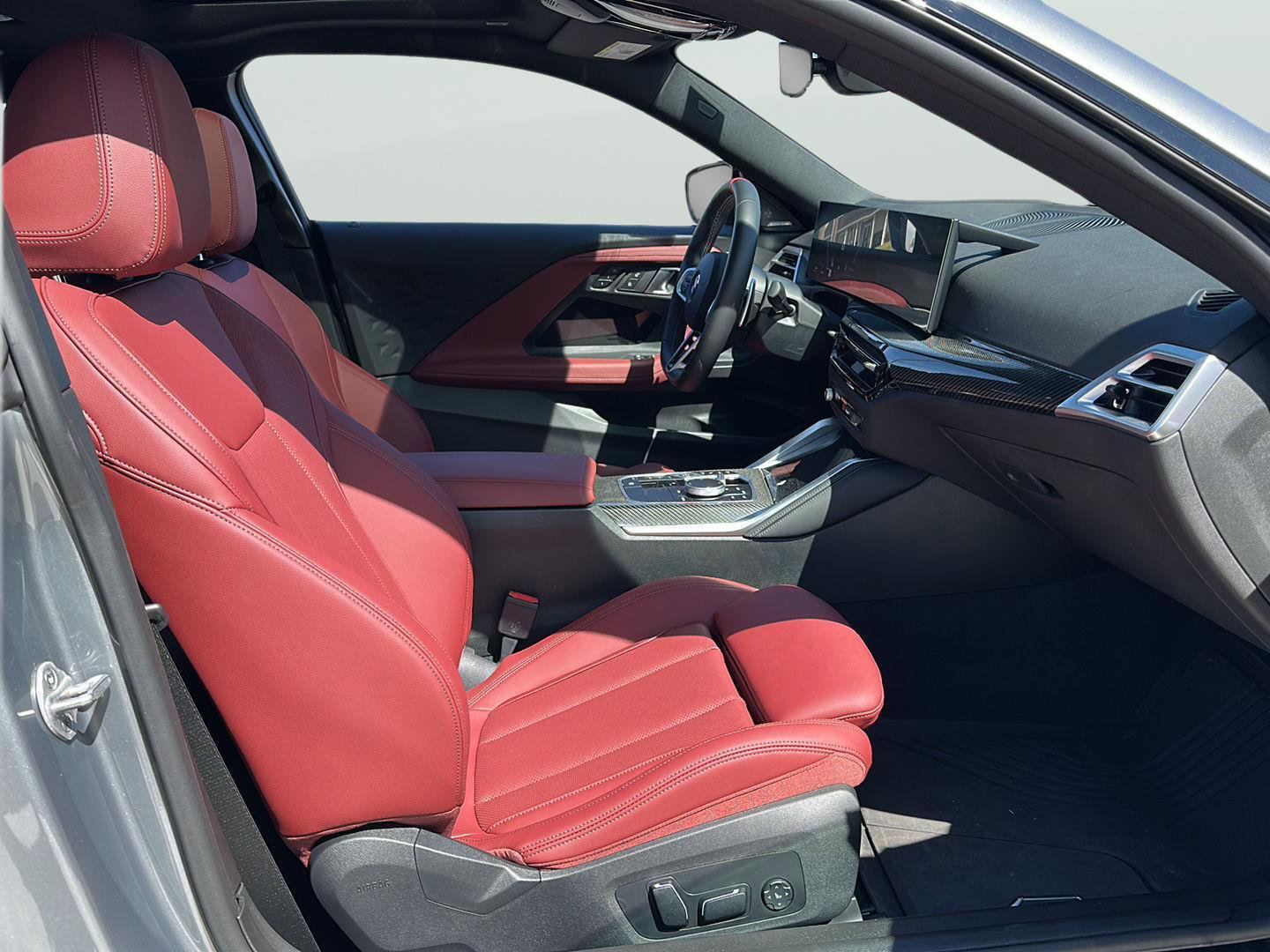 Used 2025 BMW M240i xDrive Coupe w/ Premium Package image 17