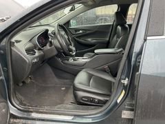 Used 2019 Chevrolet Malibu Premier FWD image 12