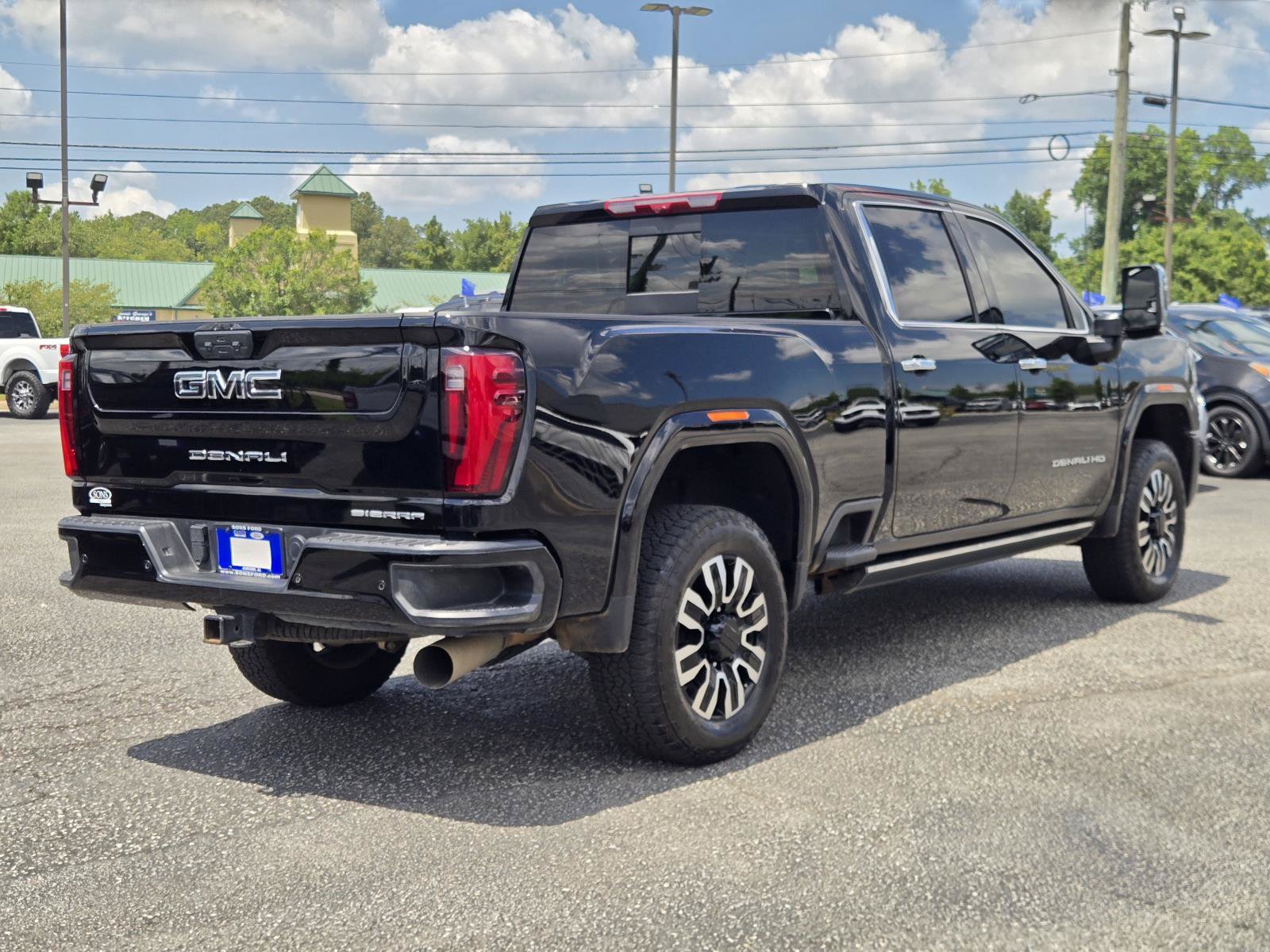 Used 2026 GMC Sierra 2500 Denali Ultimate AWD/4WD image 8