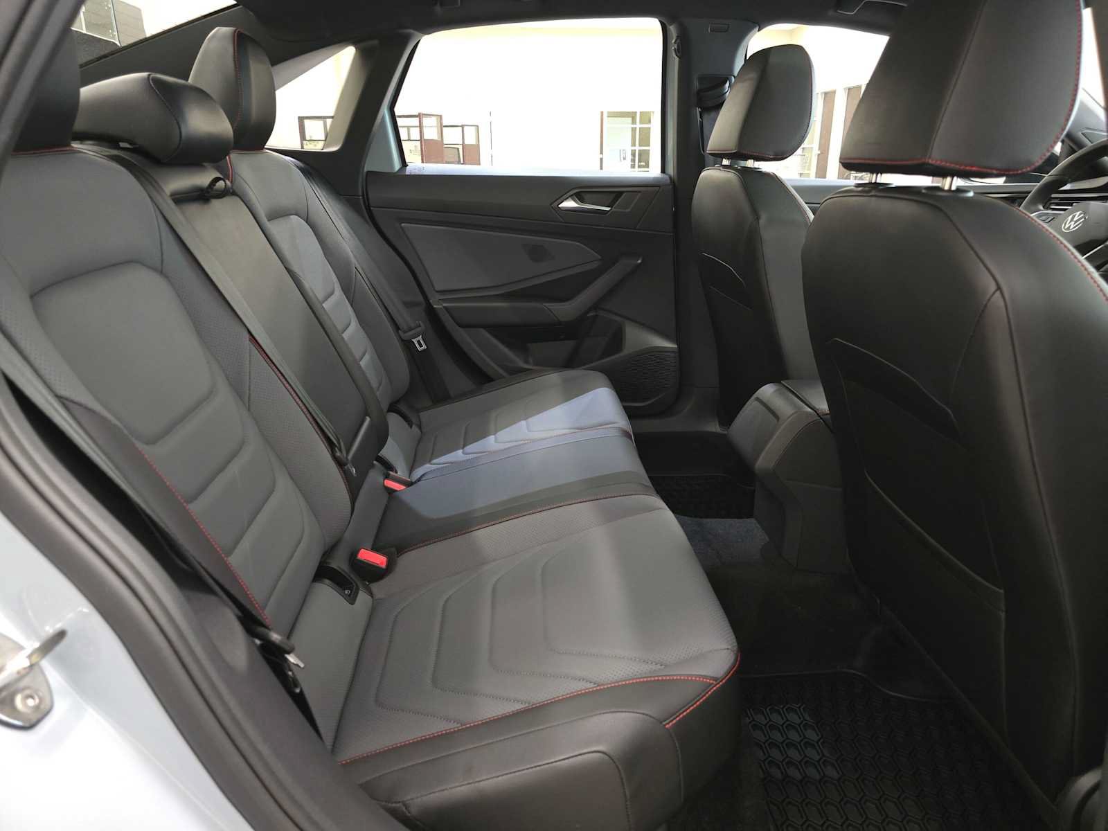 Used 2026 Volkswagen Jetta GLI Autobahn FWD image 26