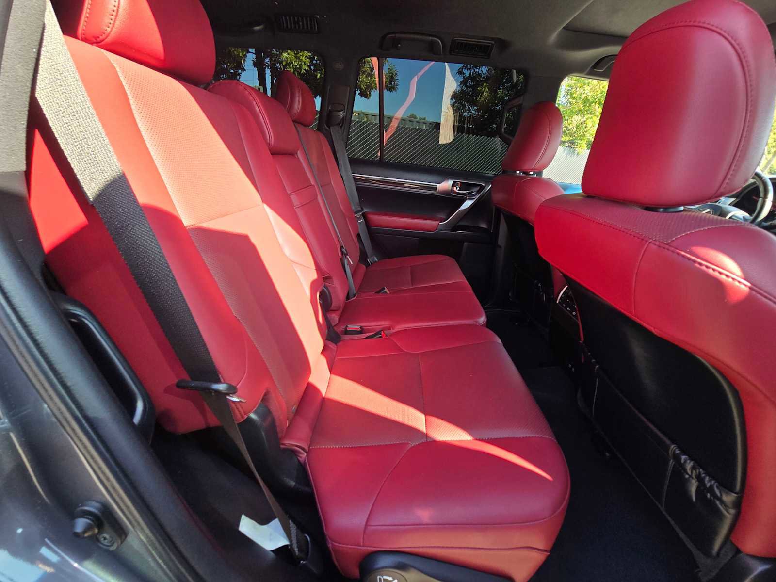 Used 2022 Lexus GX 460 Premium w/ Premium Package image 14