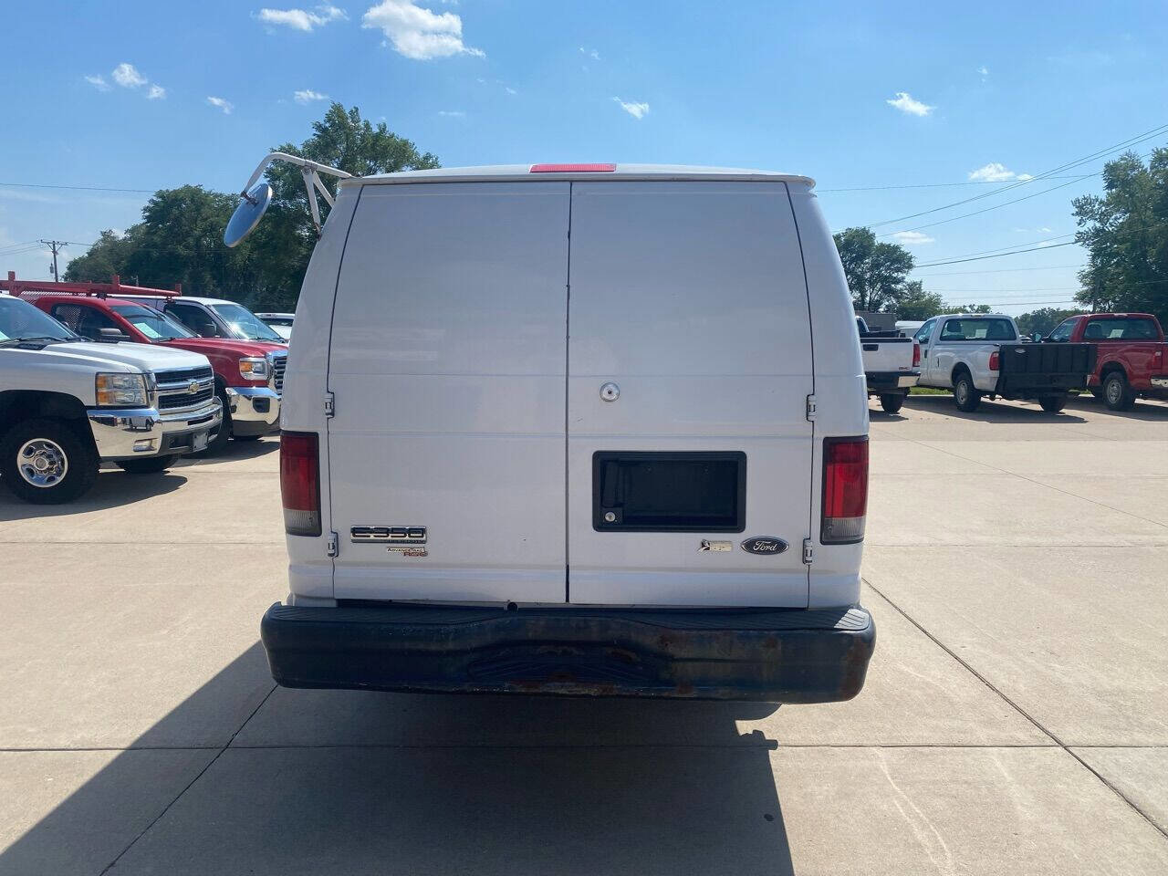 Used 2011 Ford E-350 and Econoline 350 Extended Super Duty image 6