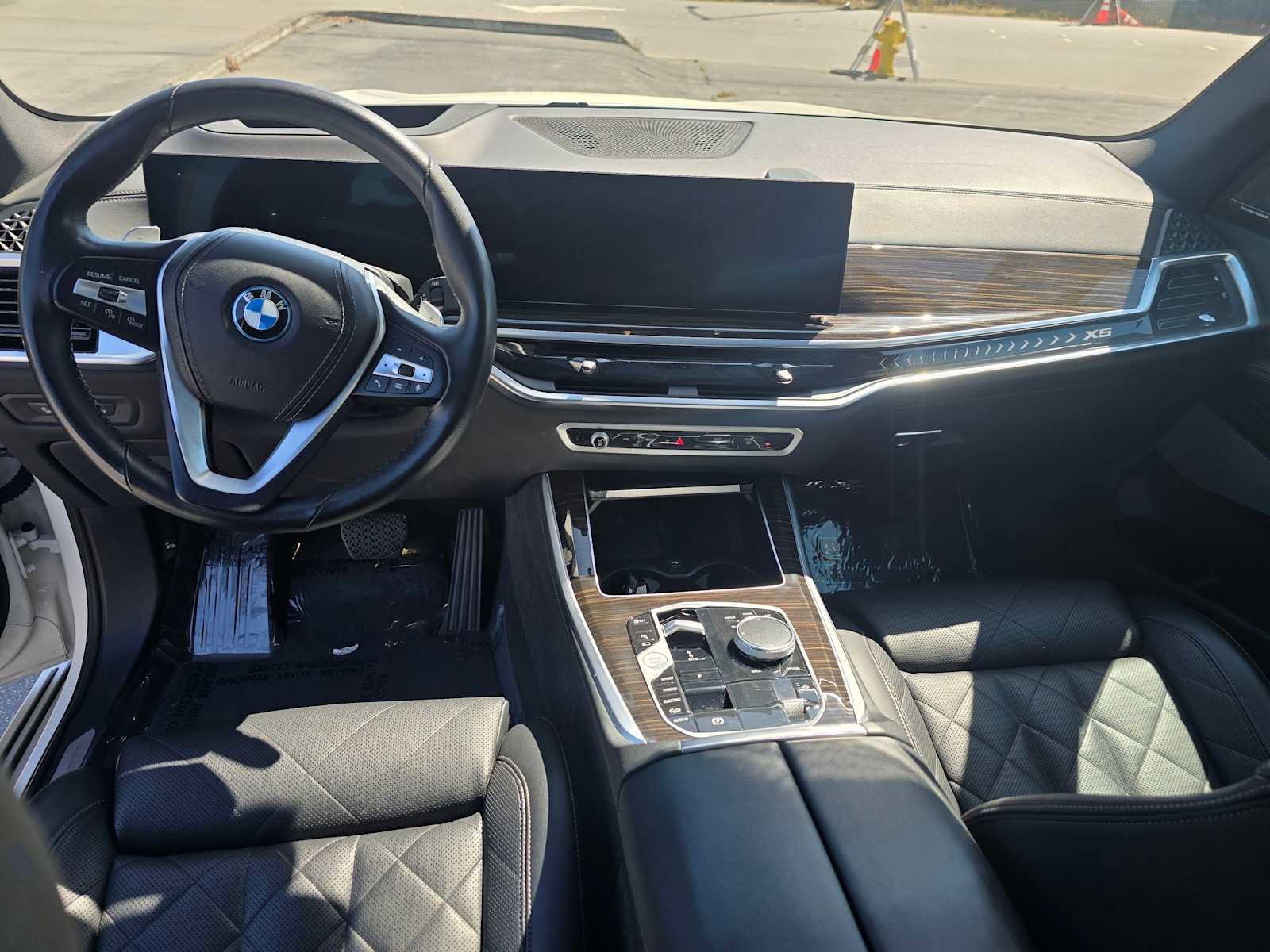 Used 2024 BMW X5 xDrive50e AWD/4WD image 22
