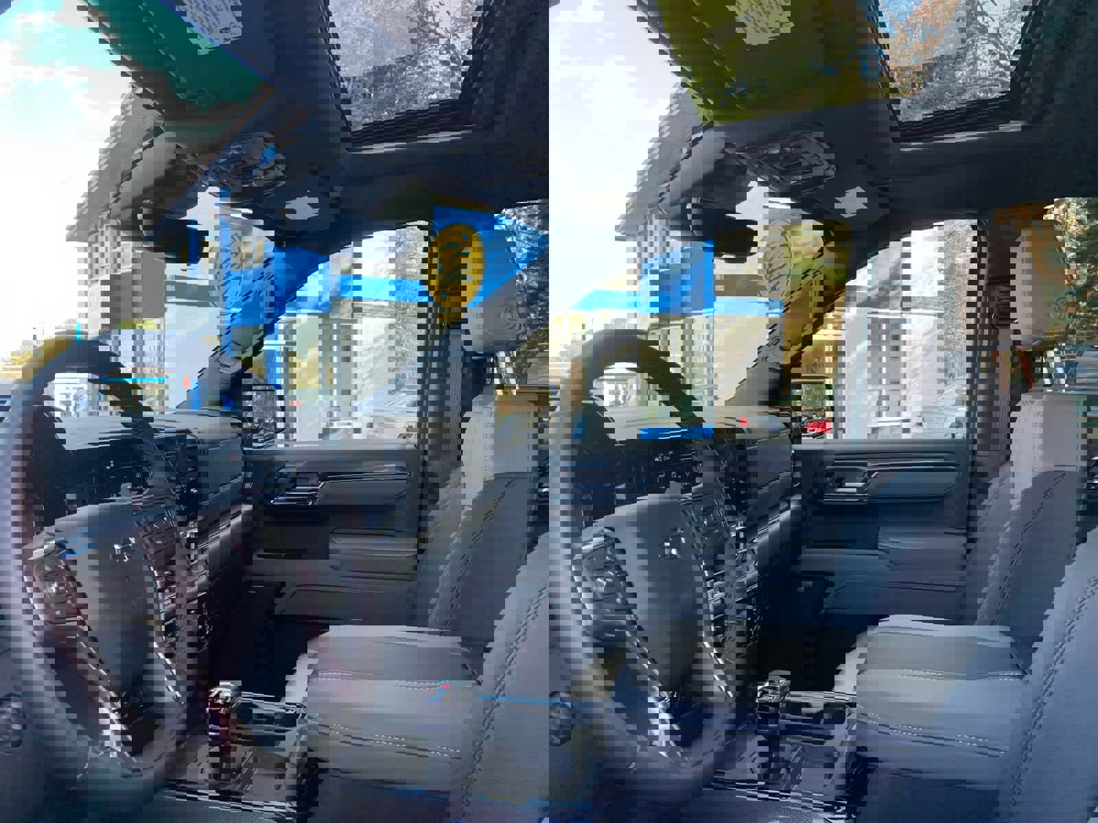 Used 2025 Chevrolet Silverado 1500 ZR2 w/ Technology Package image 13