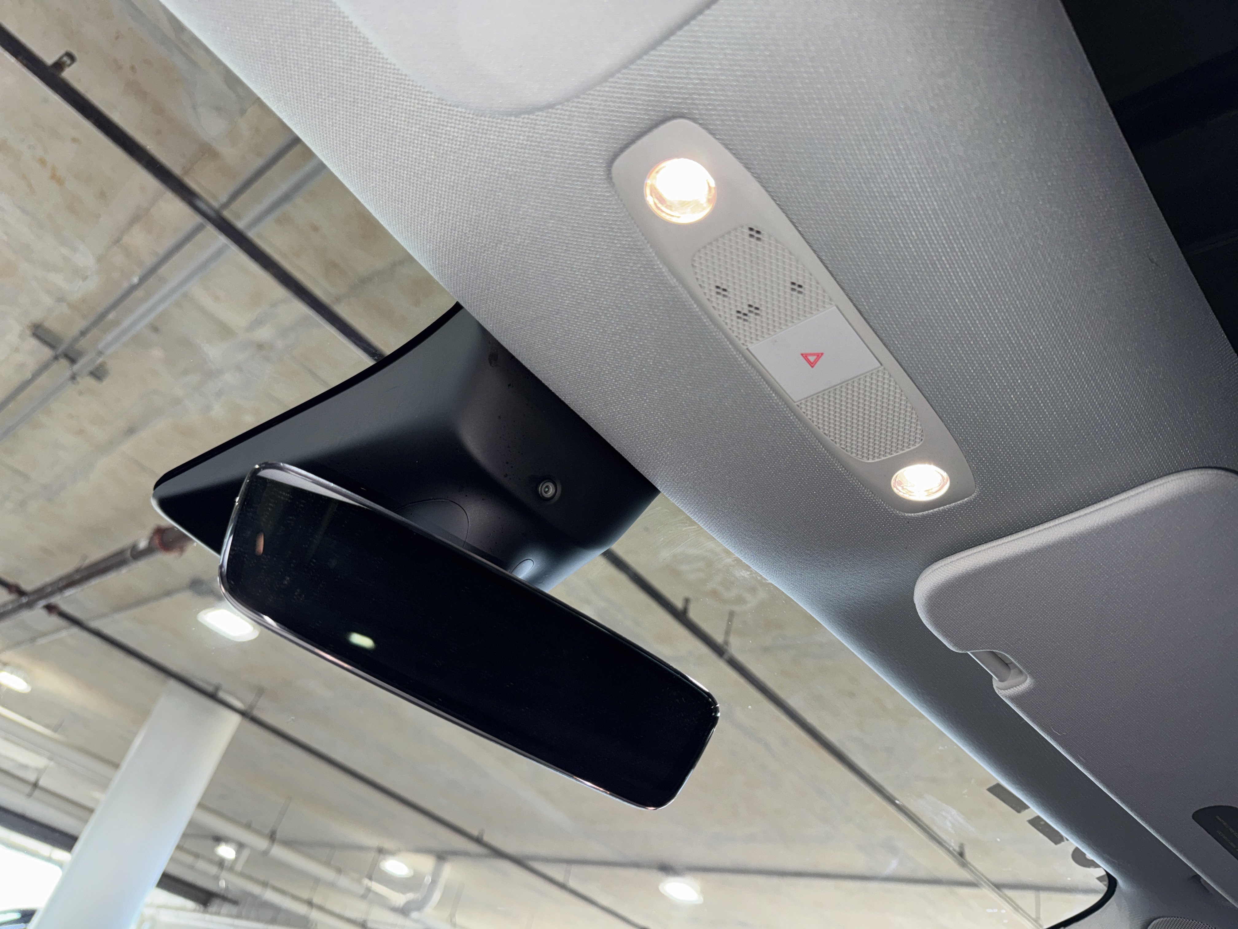 Used 2022 Tesla Model Y Long Range image 30