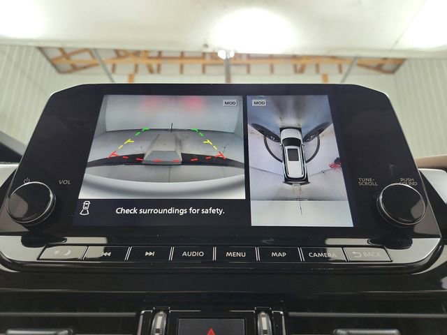 Used 2023 Nissan Pathfinder Platinum w/ Black Appearance Package image 33