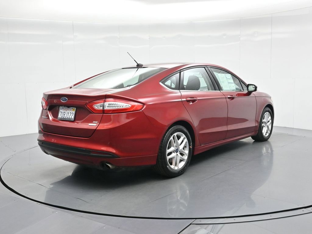 Used 2016 Ford Fusion SE FWD image 26