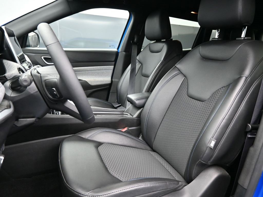 New 2026 Jeep Compass Latitude image 10