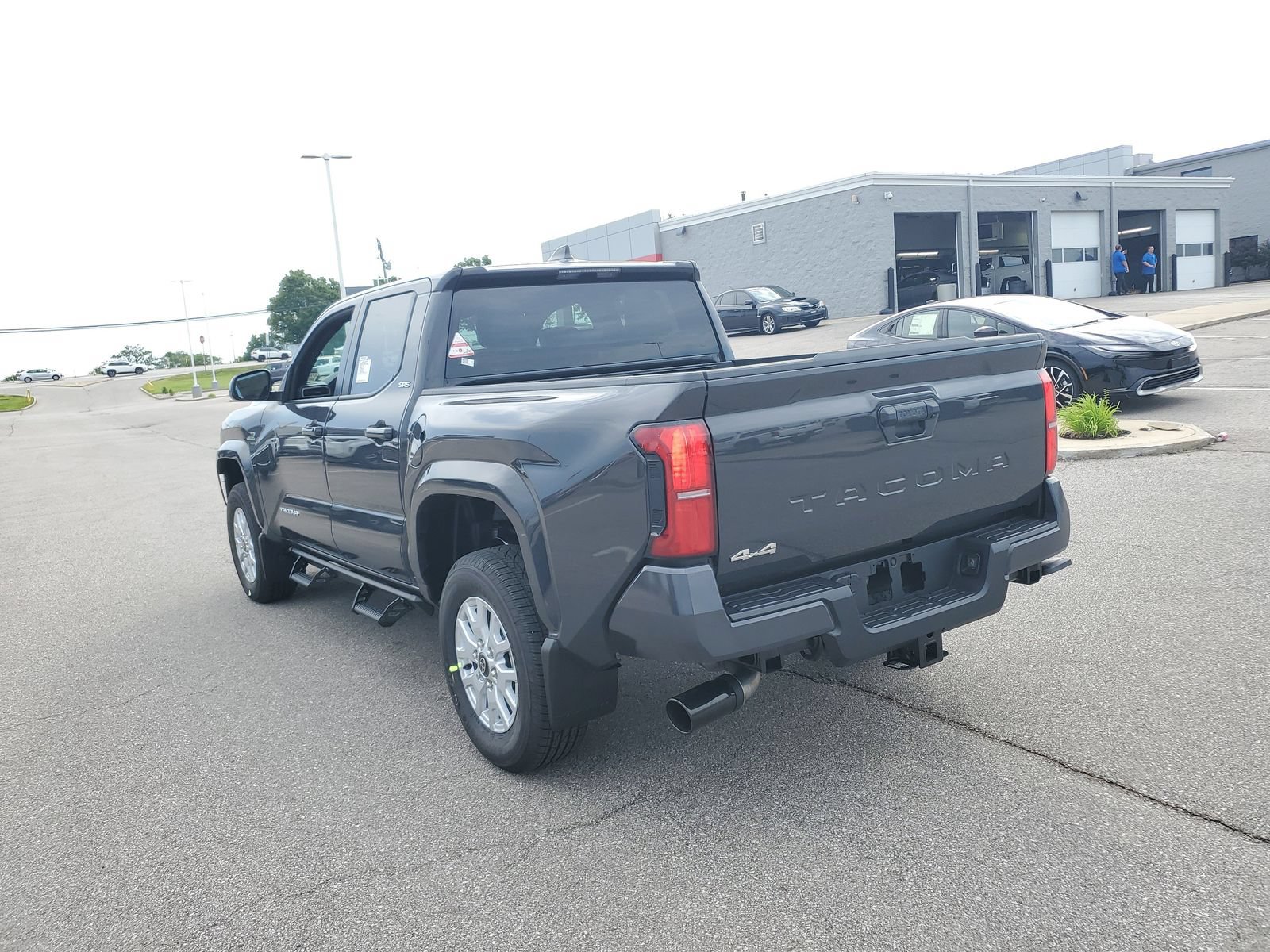 New 2026 Toyota Tacoma SR5 AWD/4WD image 3