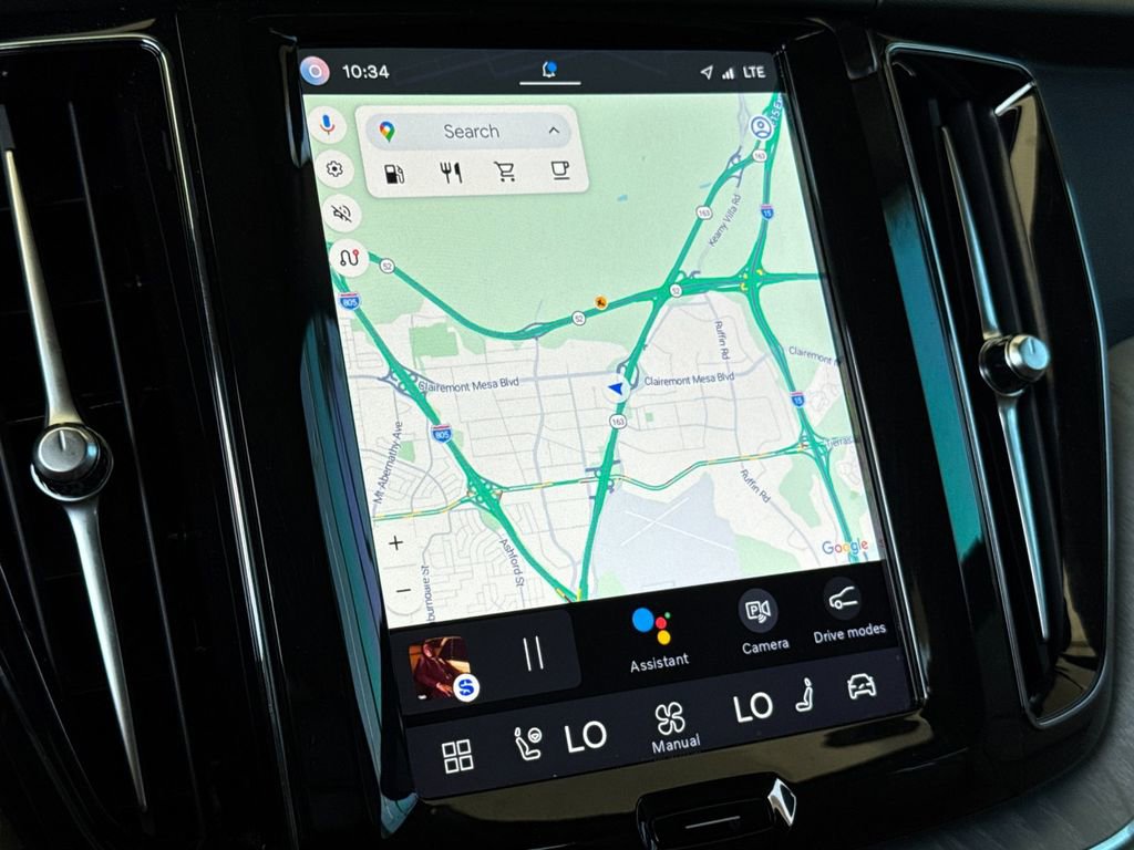 Certified 2024 Volvo XC60 B5 Plus w/ Protection Package Premier image 18