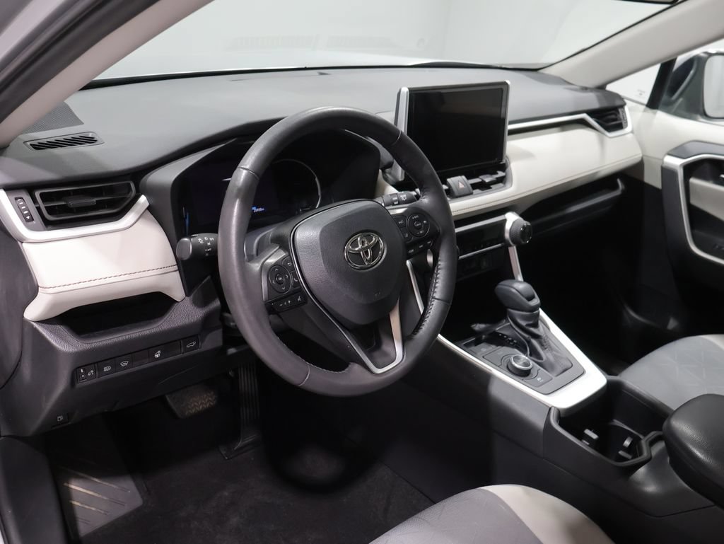 Used 2024 Toyota RAV4 XLE w/ Convenience Package AWD/4WD image 15