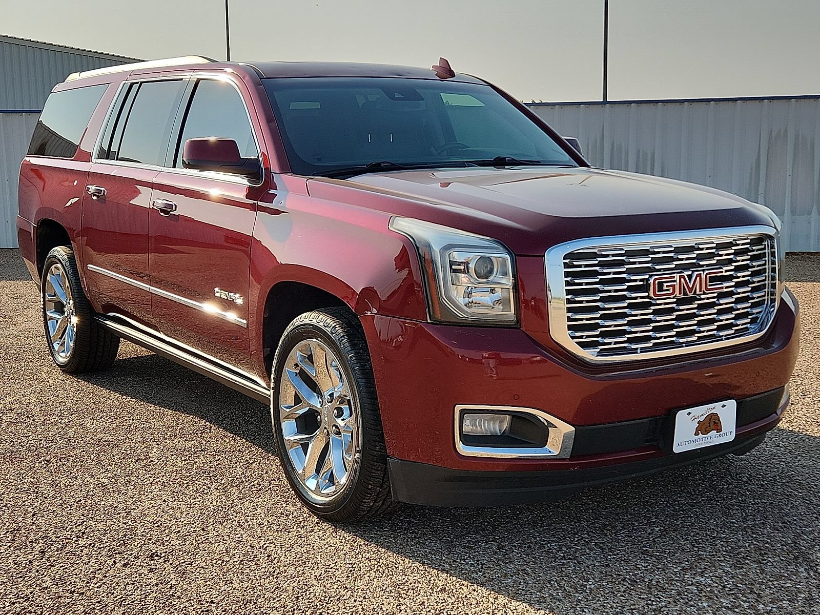 Used 2019 GMC Yukon XL Denali w/ Denali Ultimate Package AWD/4WD image 6