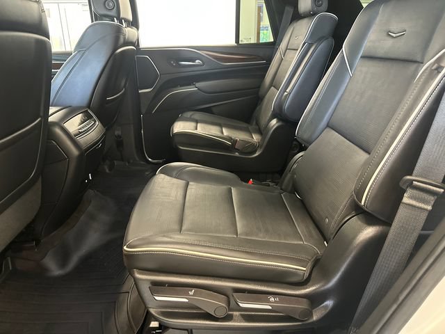 Certified 2022 Cadillac Escalade Premium Luxury w/ Performance Package AWD/4WD image 21