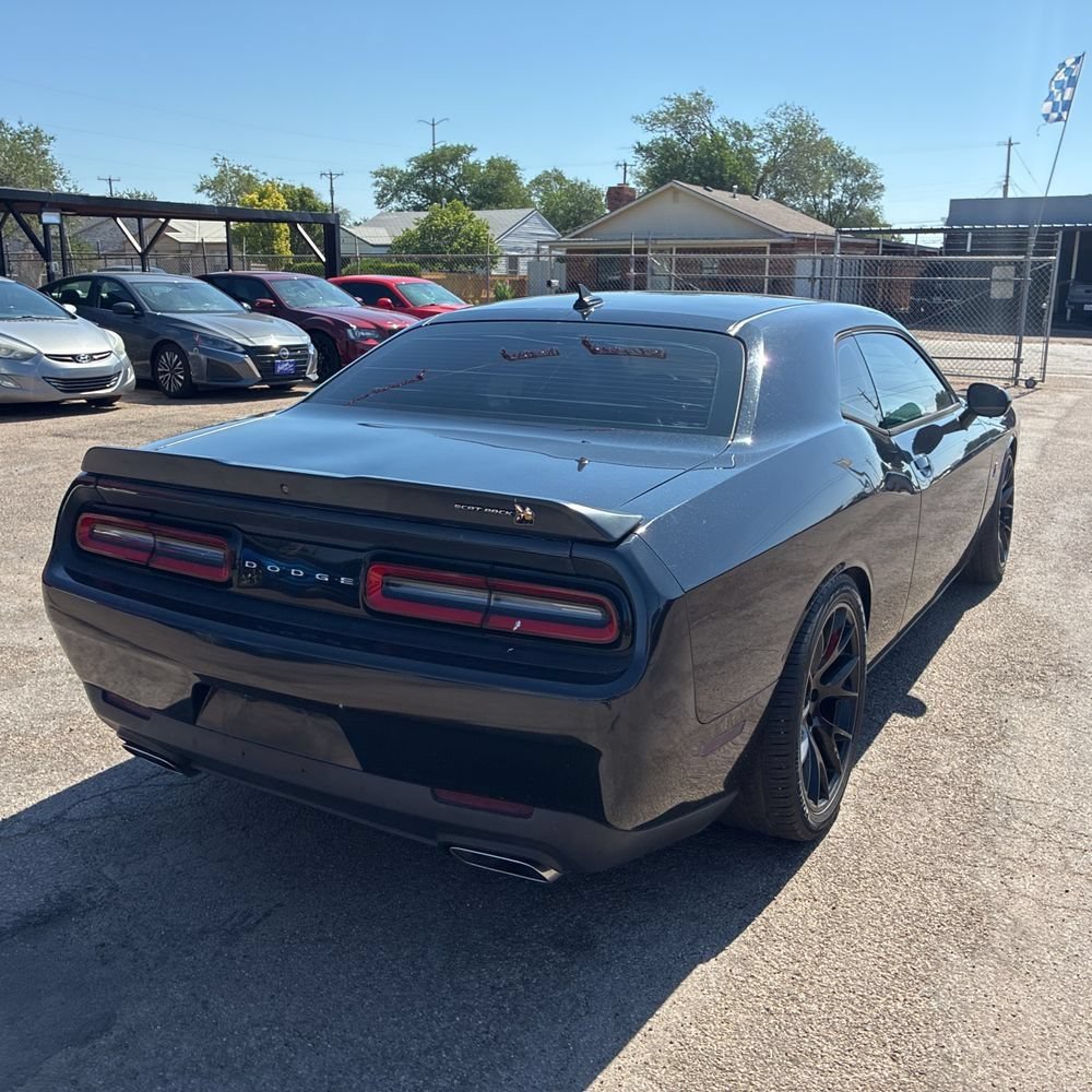Used 2015 Dodge Challenger R/T Scat Pack w/ Leather Interior Group RWD image 6
