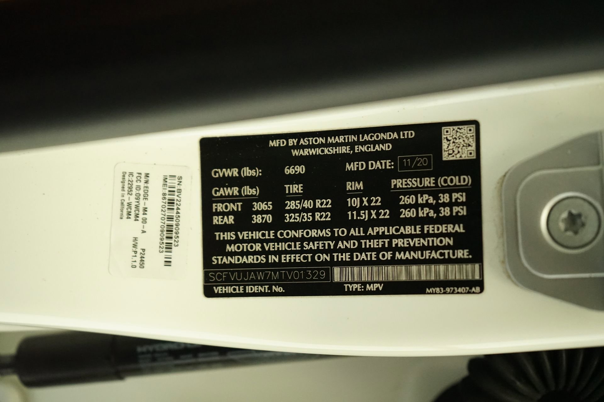 Used 2021 Aston Martin DBX AWD/4WD image 30