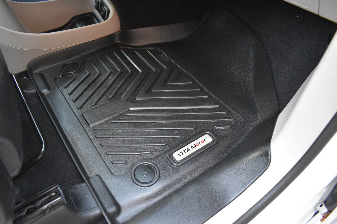 Used 2021 Chrysler Pacifica Touring-L image 25