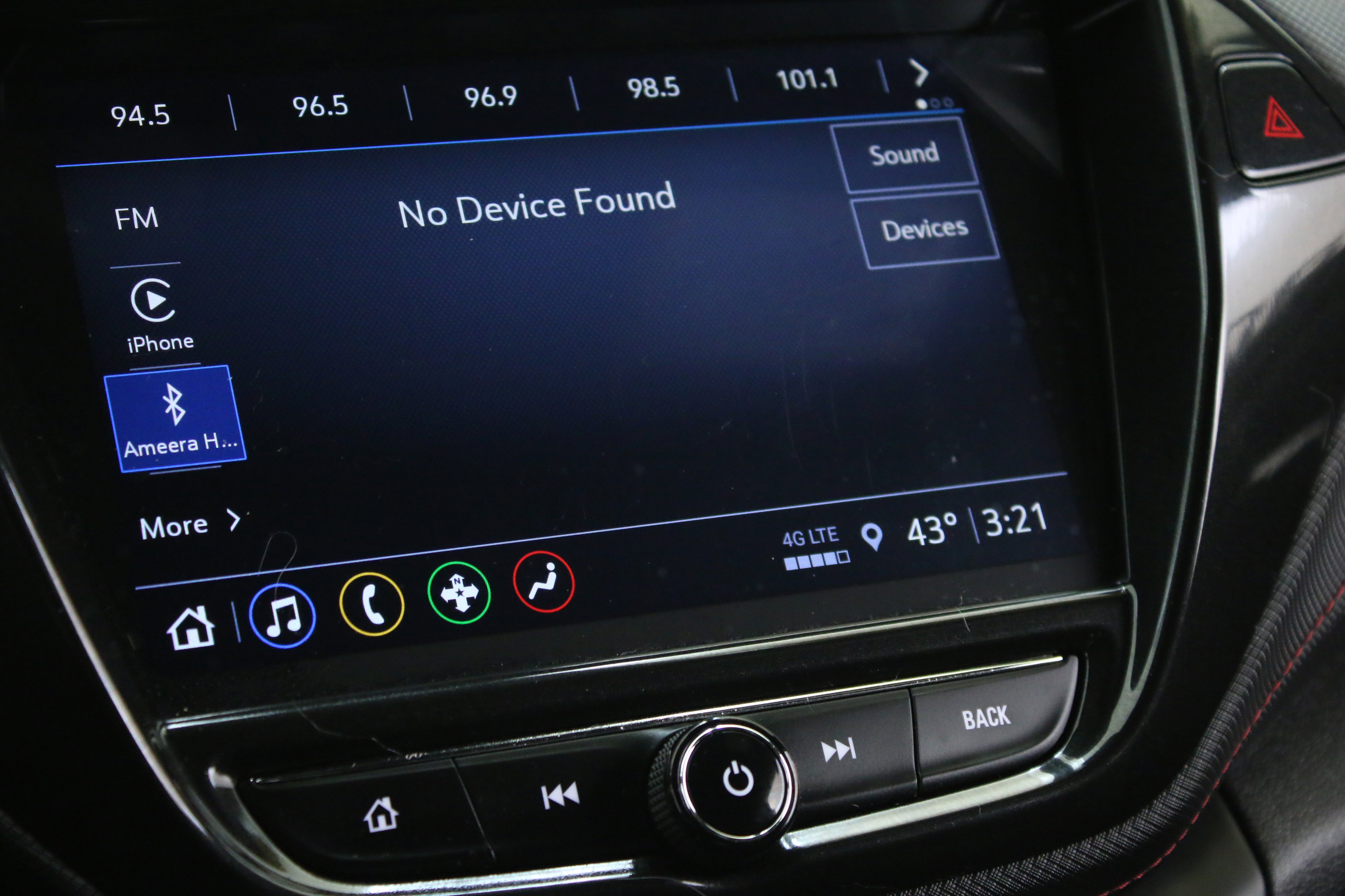 Used 2023 Chevrolet TrailBlazer RS w/ Sun and Liftgate Package image 22