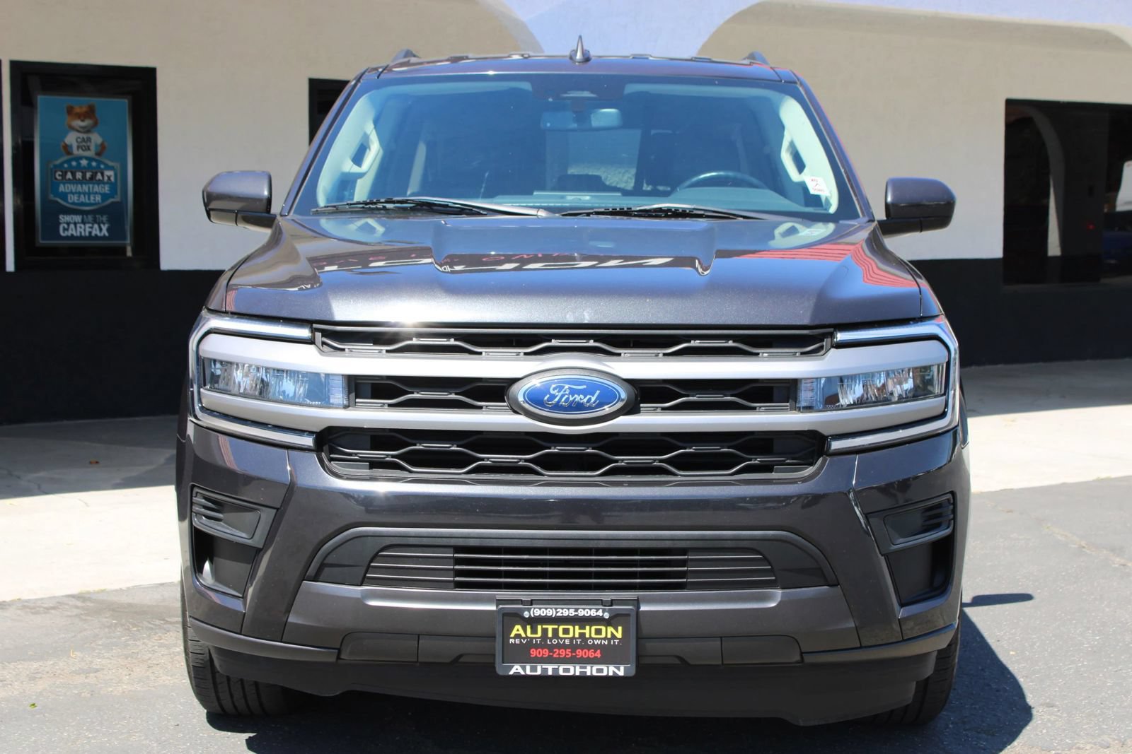Used 2024 Ford Expedition Max XLT RWD image 2
