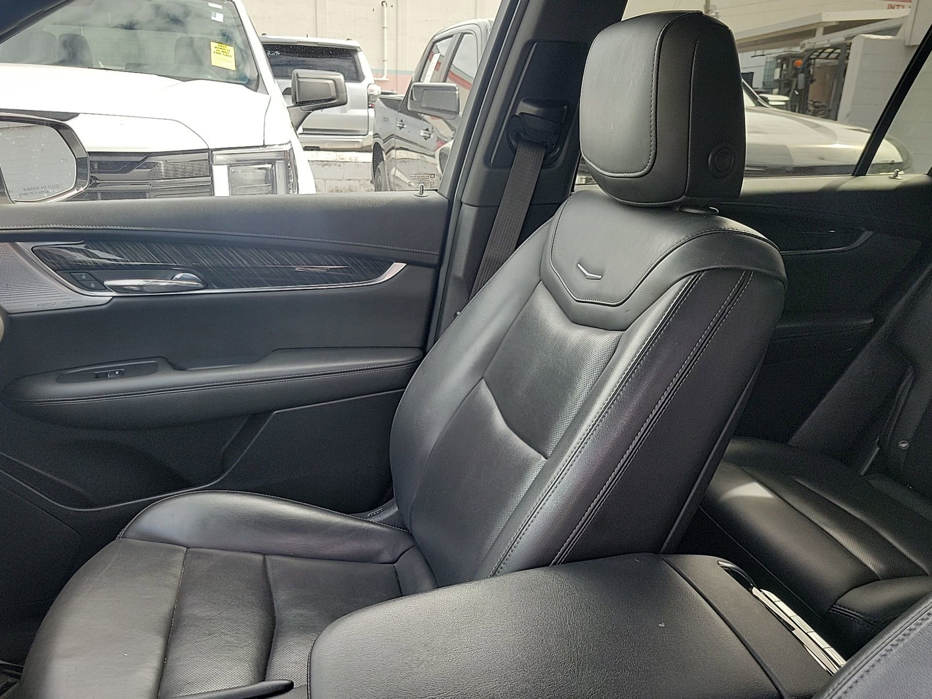 Used 2022 Cadillac XT6 Premium Luxury image 27