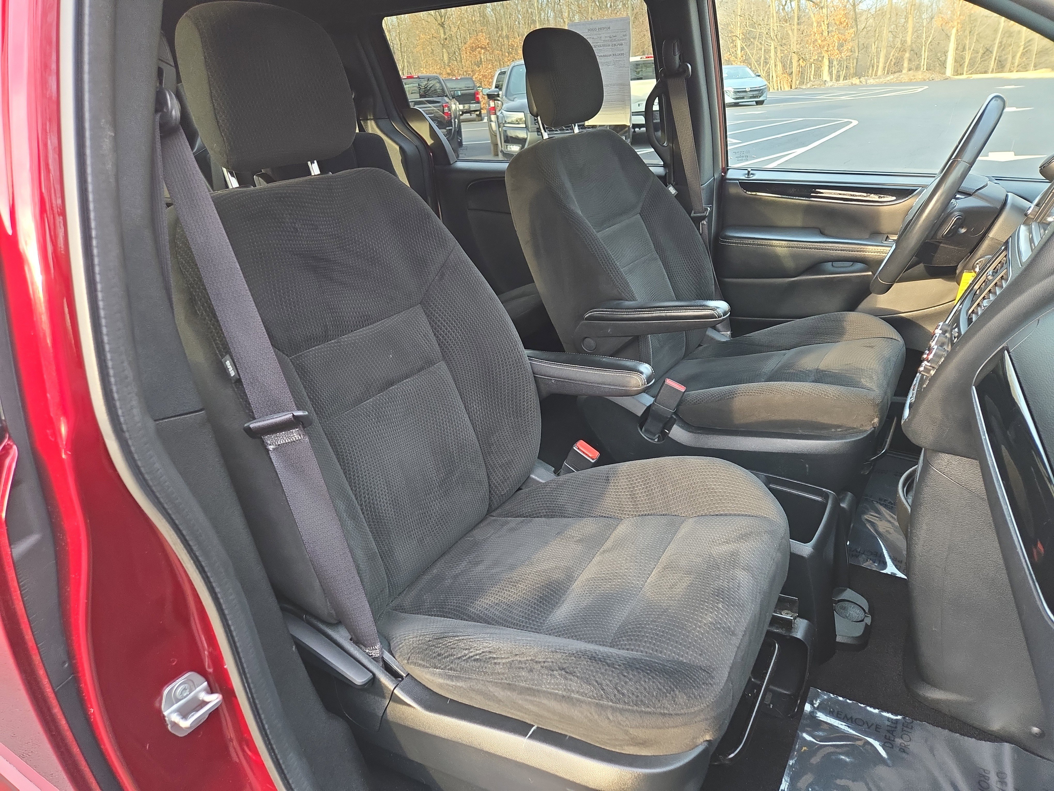Used 2017 Dodge Grand Caravan SE image 22
