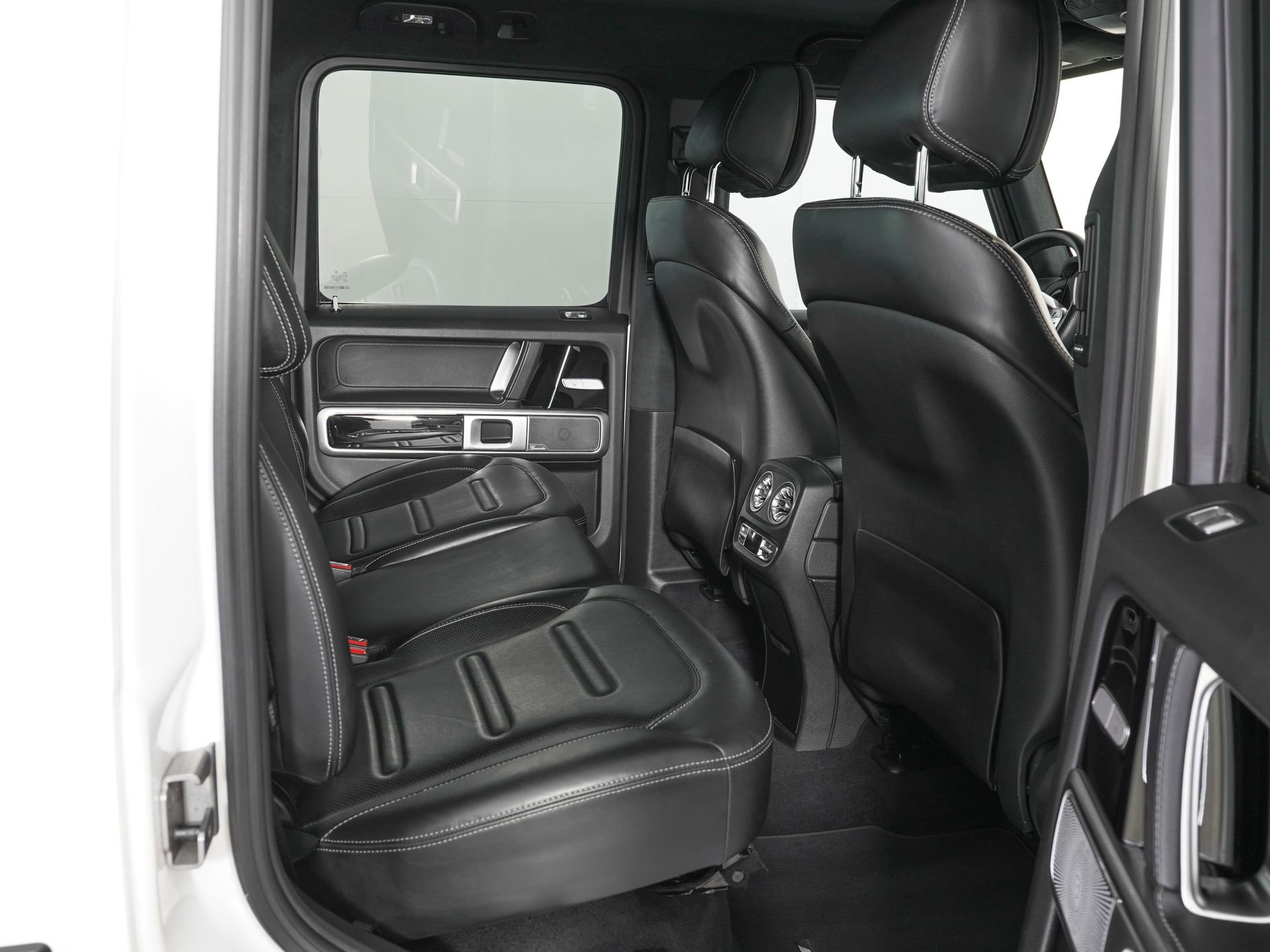Used 2022 Mercedes-Benz G 550 w/ Exclusive Interior Package image 10