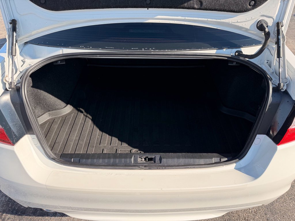 Used 2017 Subaru Legacy 2.5i Premium image 15