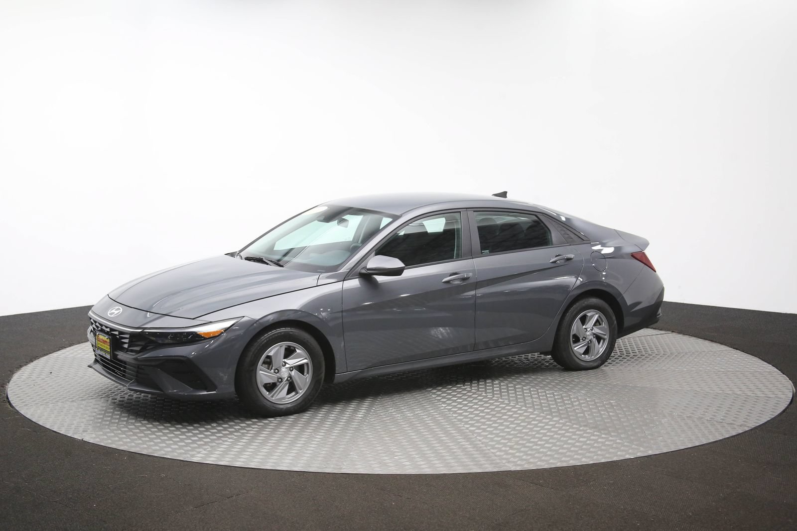 Used 2024 Hyundai Elantra SE FWD image 55