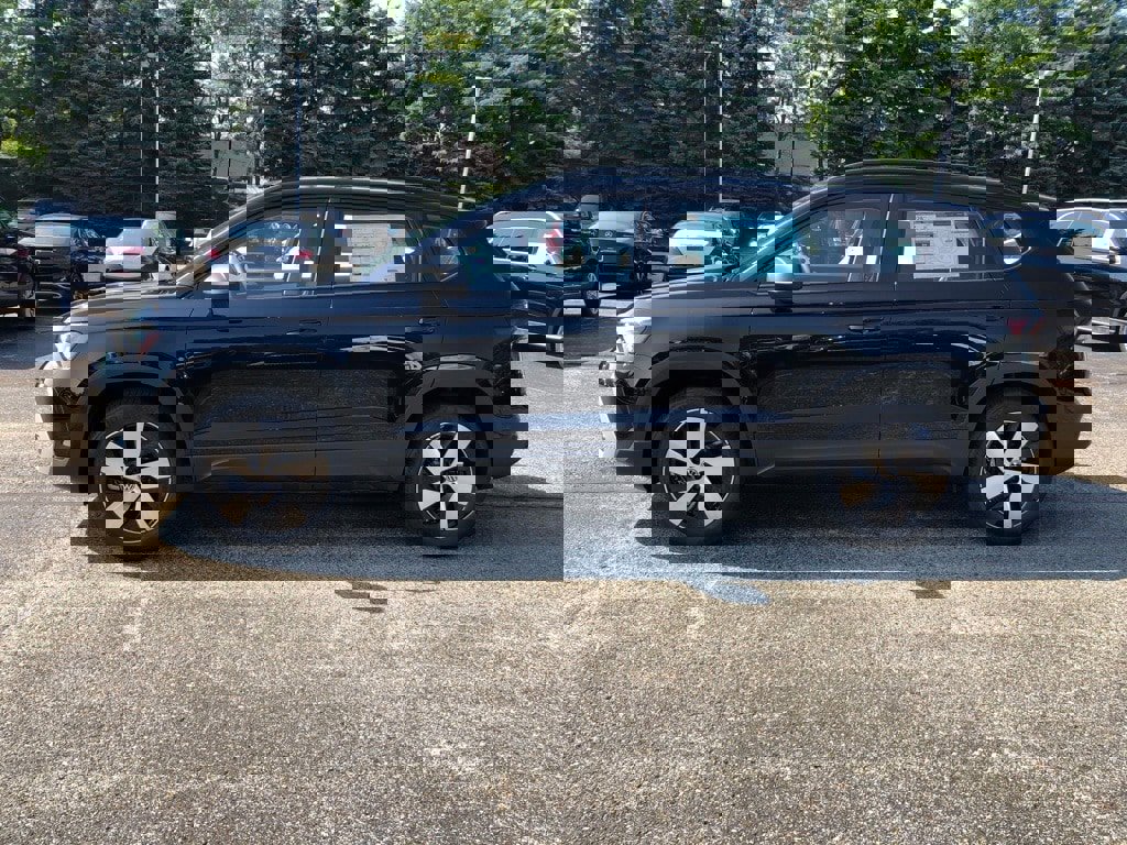 New 2025 Volkswagen Taos S image 7