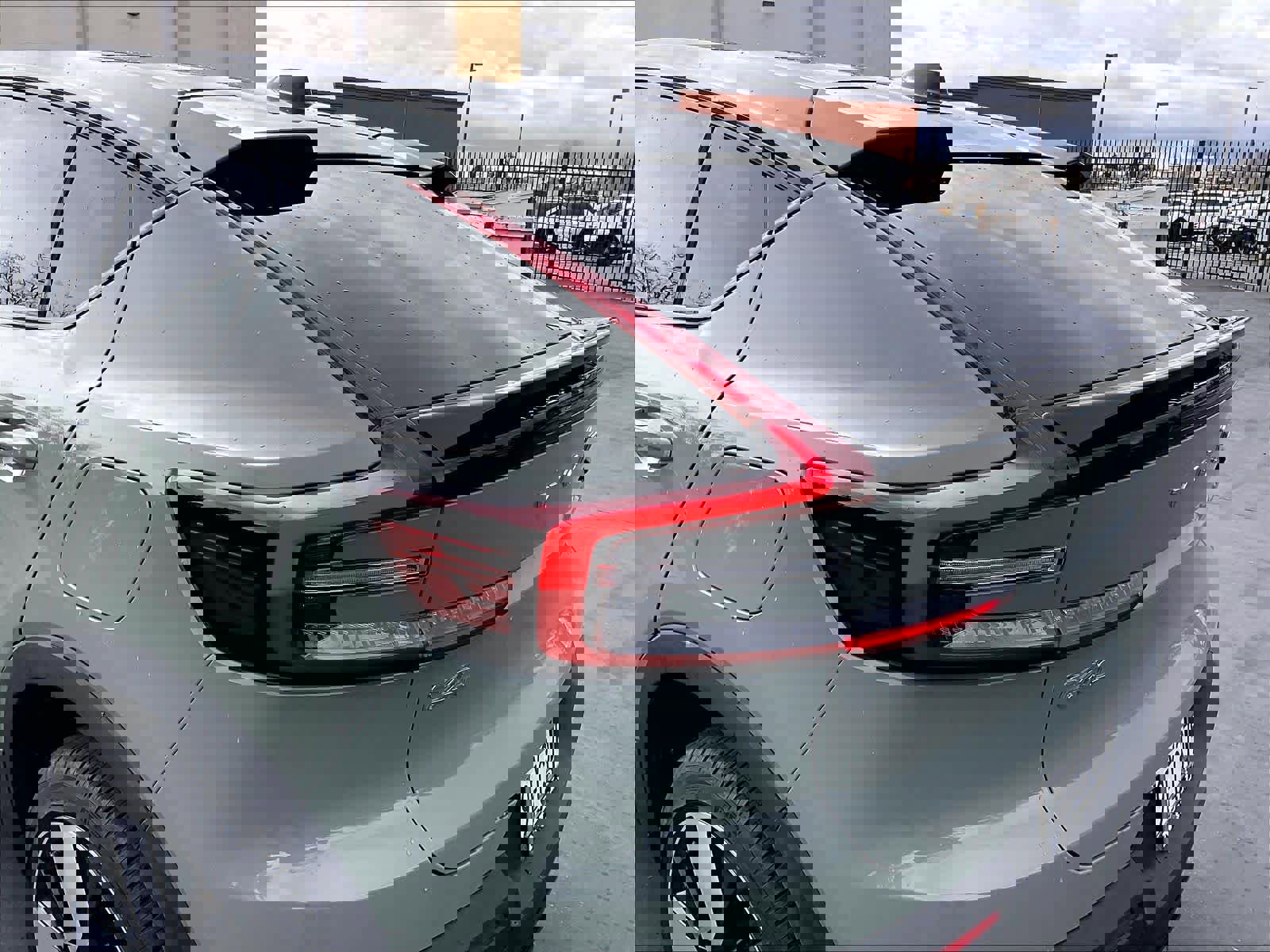 Used 2023 Volvo C40 P8 Recharge Ultimate image 32