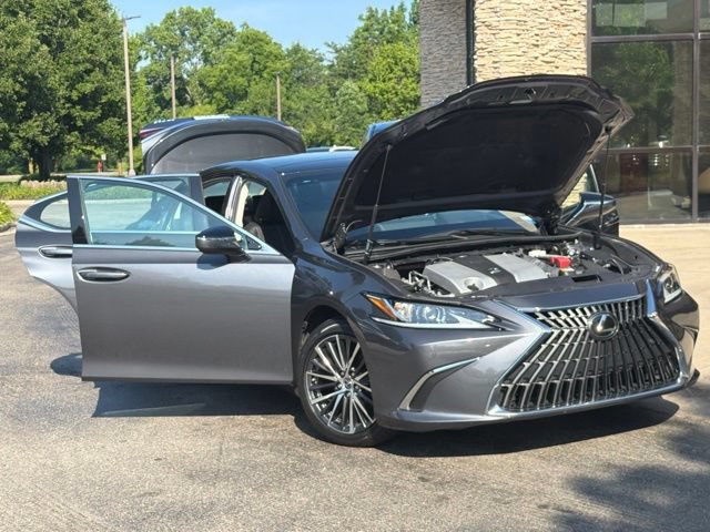 Used 2023 Lexus ES 350 w/ Accessory Package (Z2) FWD image 9