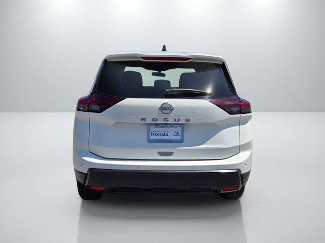 Used 2024 Nissan Rogue S FWD image 5