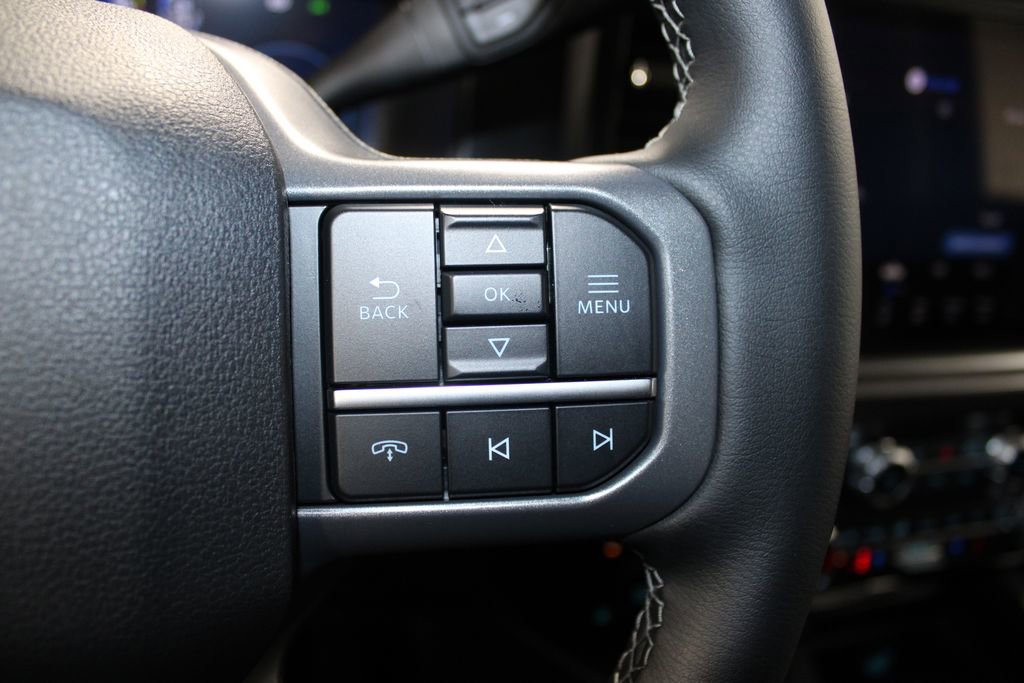 New 2026 Ford F250 Lariat w/ Black Appearance Package image 37