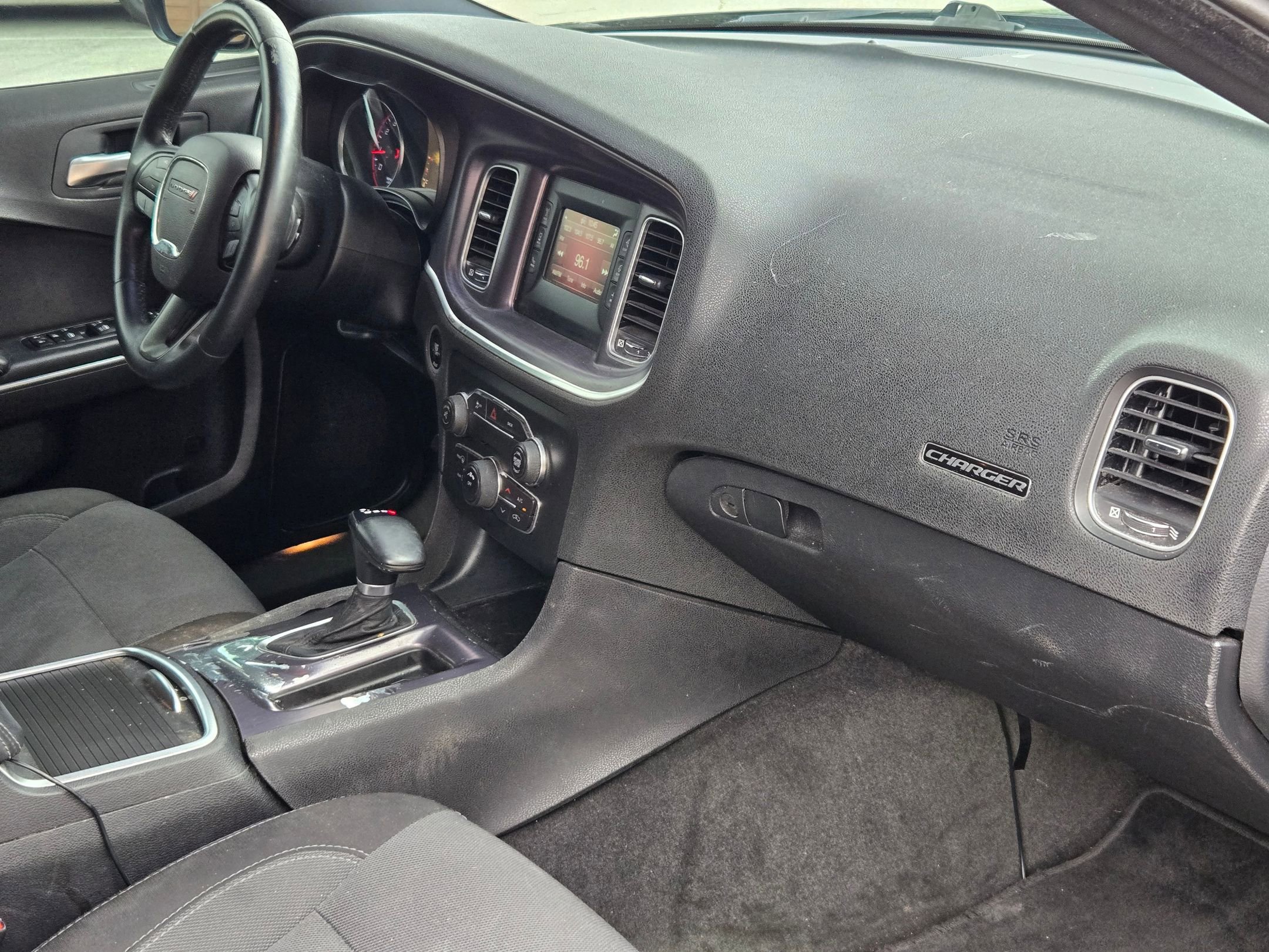 Used 2016 Dodge Charger SE RWD image 29