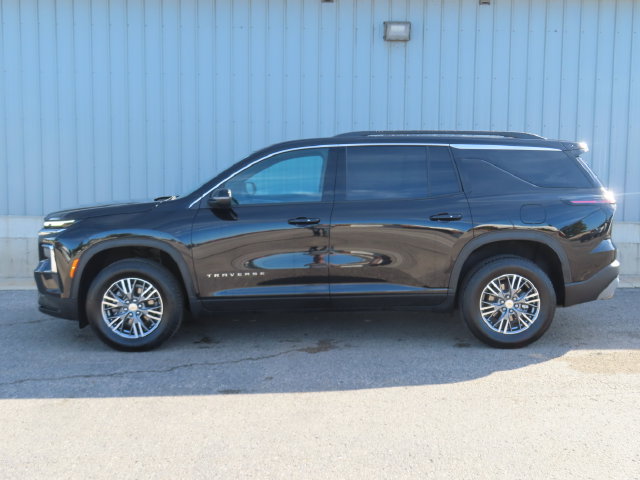 Used 2026 Chevrolet Traverse LT AWD/4WD image 8