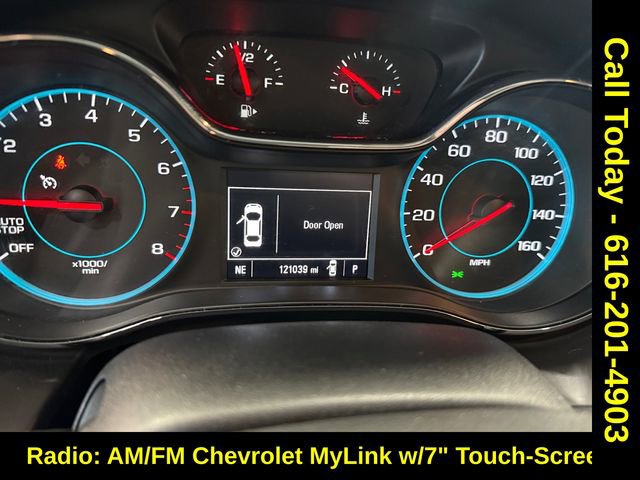 Used 2018 Chevrolet Cruze LT image 2