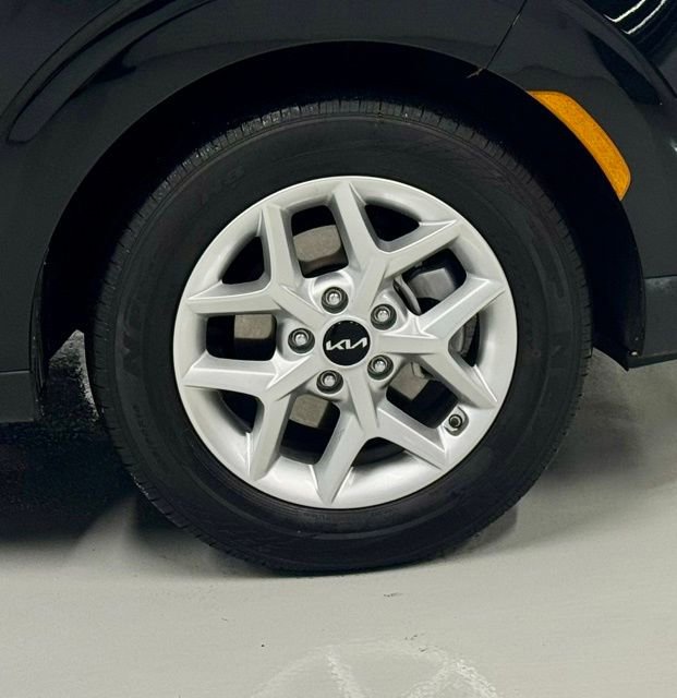 Used 2023 Kia Soul LX w/ LX Technology Package image 20