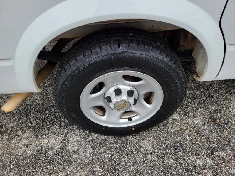 Used 2005 Chevrolet Astro image 33