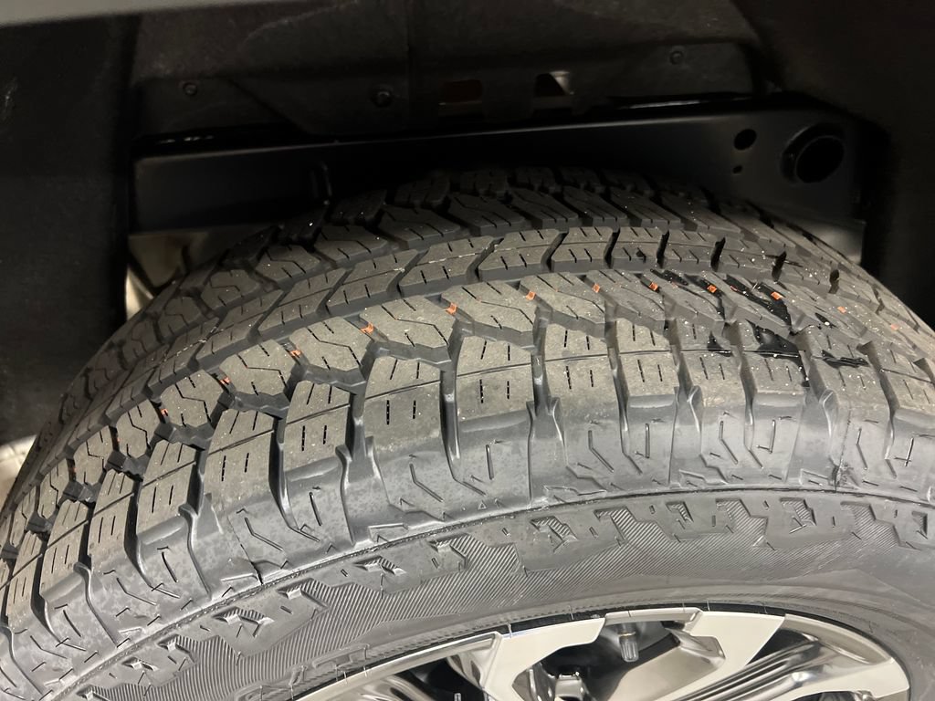 New 2026 GMC Canyon Denali AWD/4WD image 11