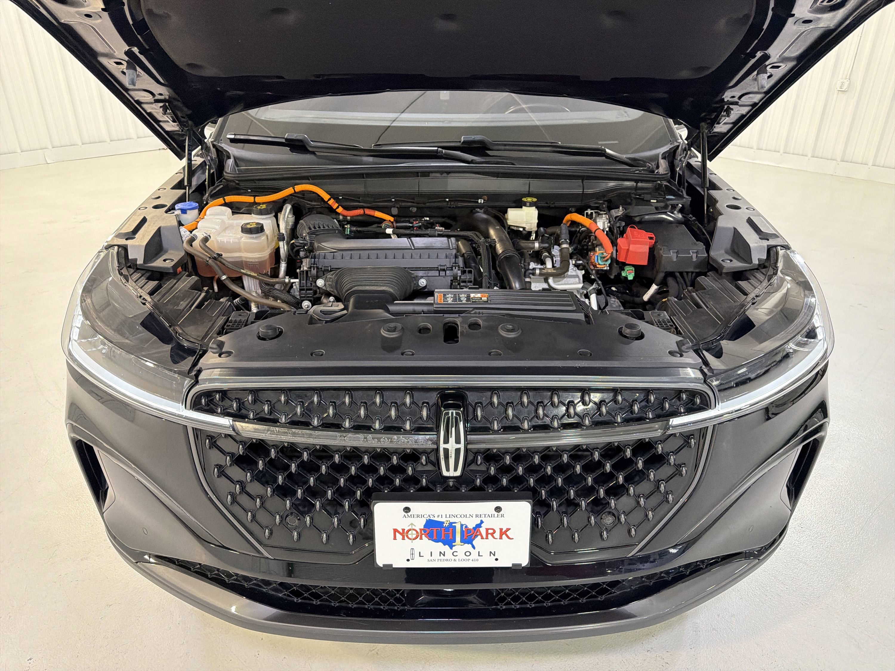 Used 2024 Lincoln Nautilus Premier w/ Jet Appearance Package AWD/4WD image 30